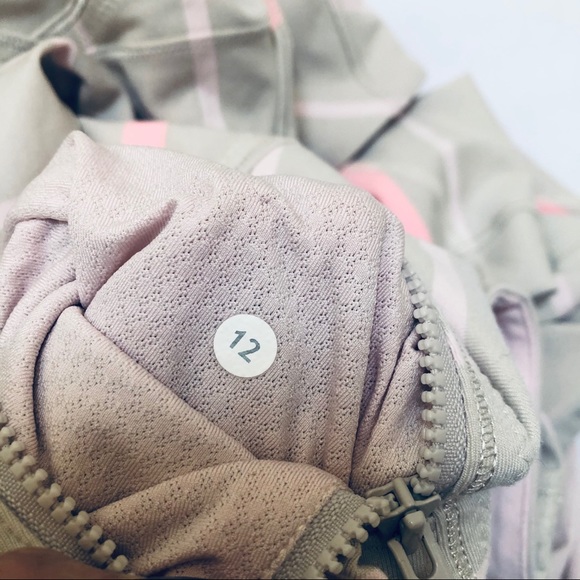 Lululemon women's Forme Fitted pink Jacket 12 - Picture 15 of 16